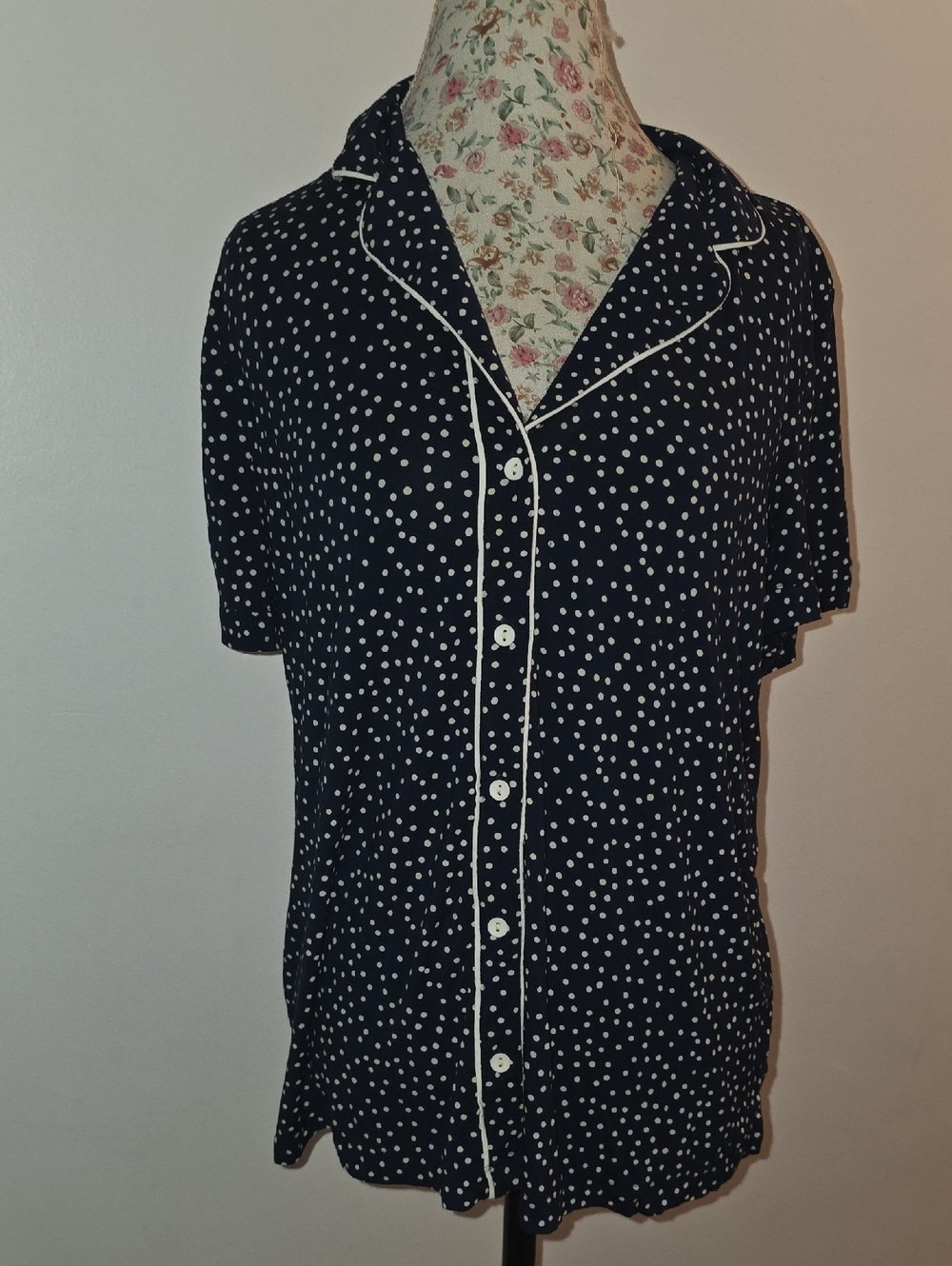 Soma Navy Blue Polka Dot Short Sleeve Pajama Top with White Piping